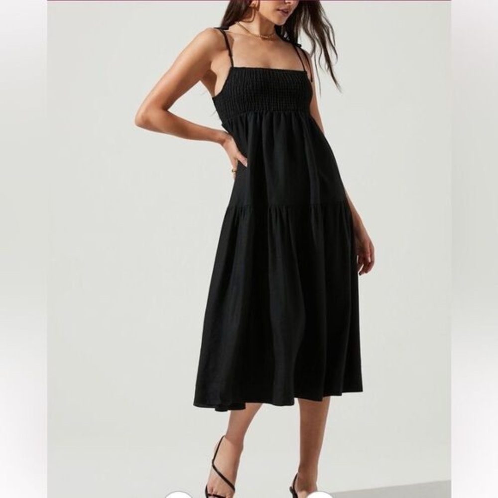 ASTR The Label Marlene Square Neck Smocked Linen Midi Dress - black - size small